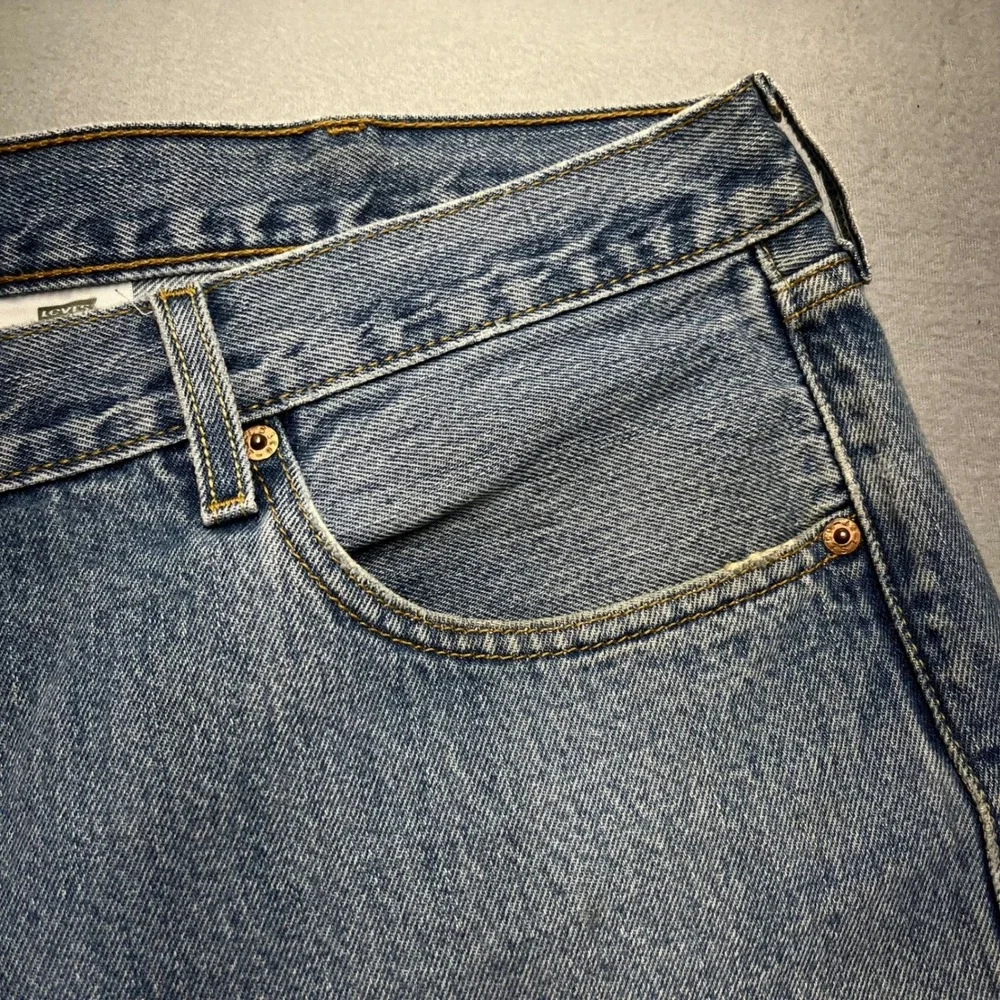 Vintage Levis men jeans 501 XX Blue denim 40x30 (fit 38x31) Med wash straightleg